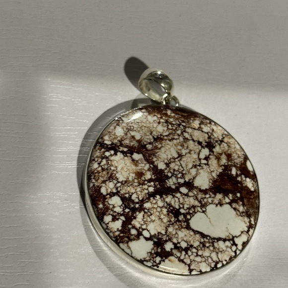 Wild Horse Turquoise Pendant *pearls not included* - Picture 3 of 3